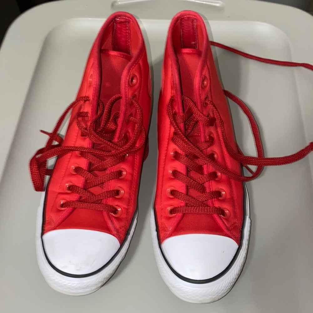 Red converse